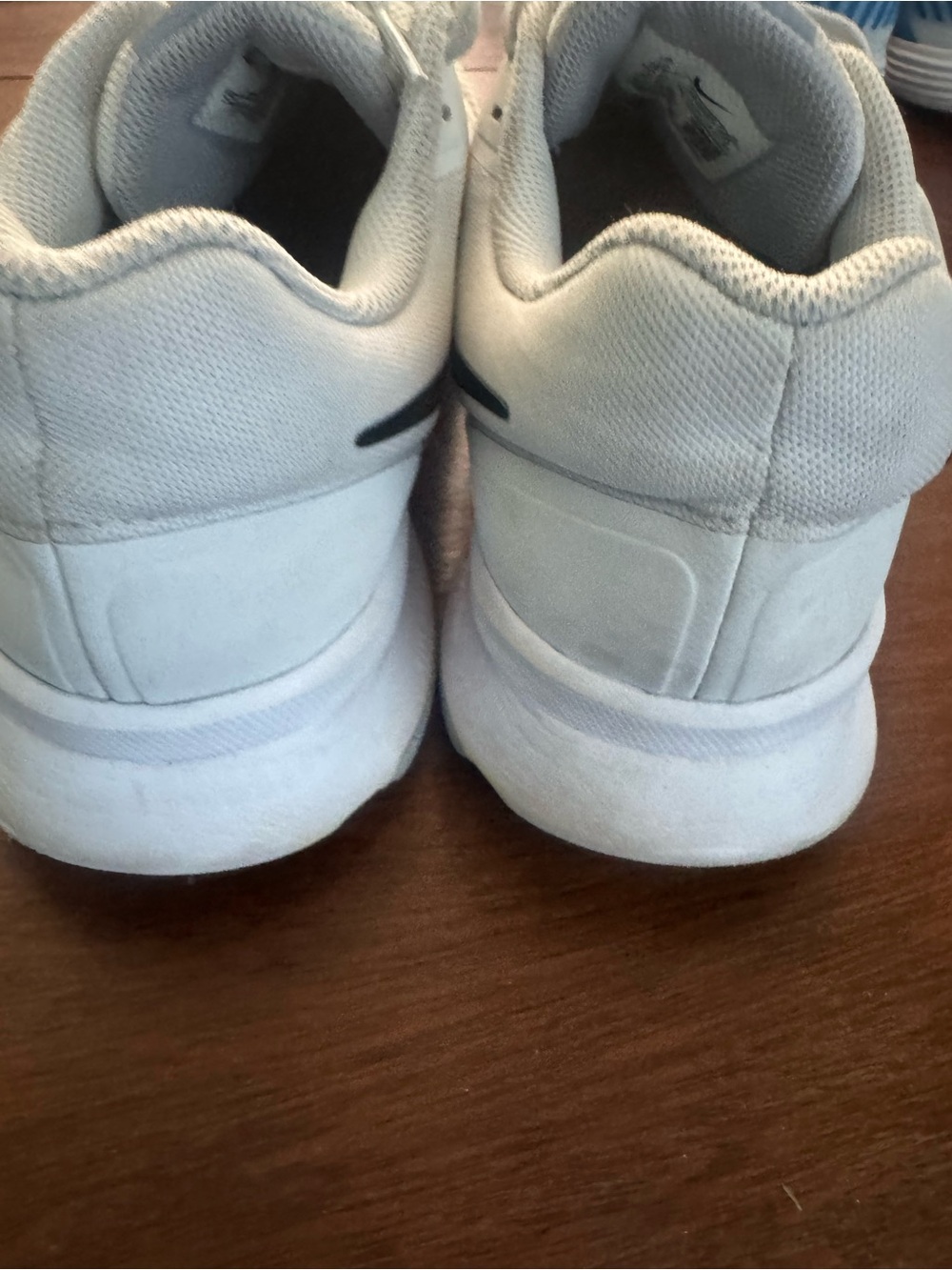 Nike running shoes - Picture 3 of 5